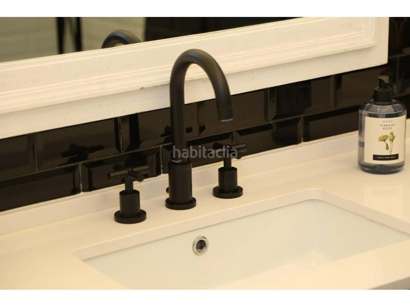 Foto 8a7fa864-7145-46f9-a625-215a72f8ad92. Flat with heating in Sant Antoni Barcelona