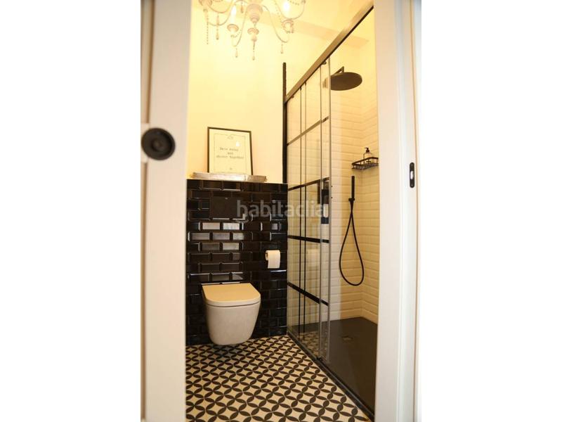 Foto e6de5fc6-6373-4d80-badc-ce7a1fc1a6ed. Flat with heating in Sant Antoni Barcelona