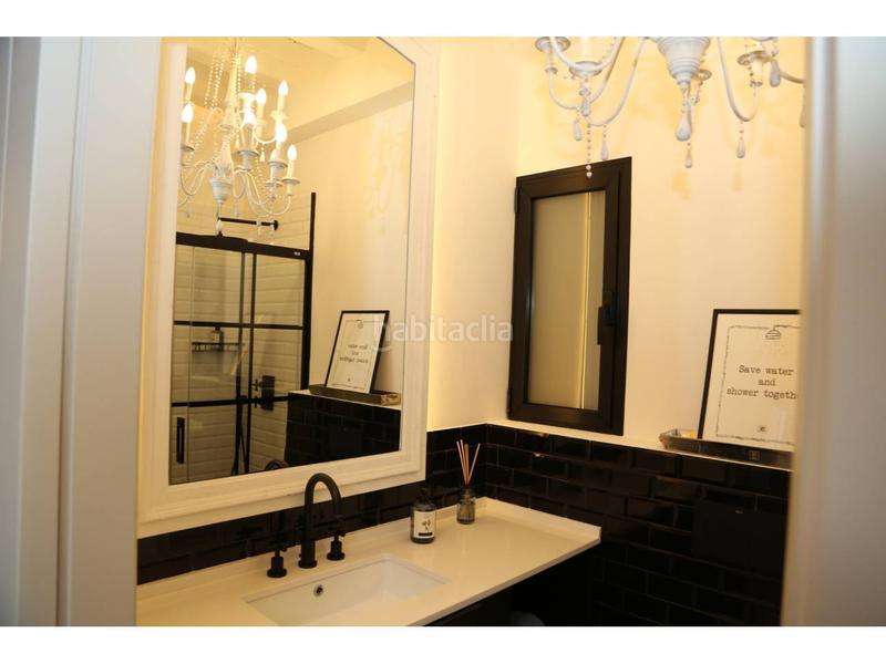 Foto efe6dcf0-9df8-4690-a280-398ed405fb56. Flat with heating in Sant Antoni Barcelona