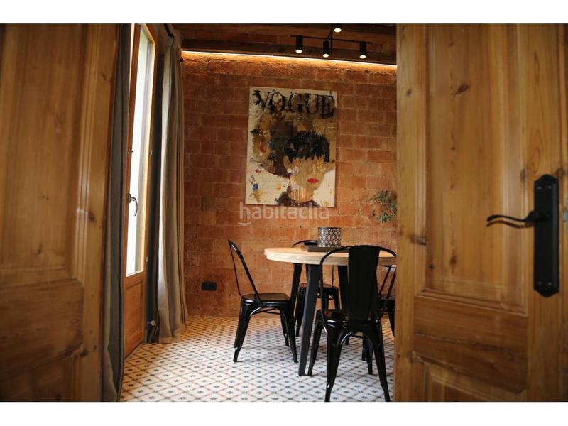 Foto f805fa27-79ff-4c8b-8271-1a60610e78f8. Flat with heating in Sant Antoni Barcelona