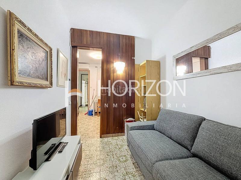 Foto 88b12f81-d348-46bc-a724-7ff04cbc764b. Piso  tranquilo a reformar con gran potencial en sagrada familia en Barcelona