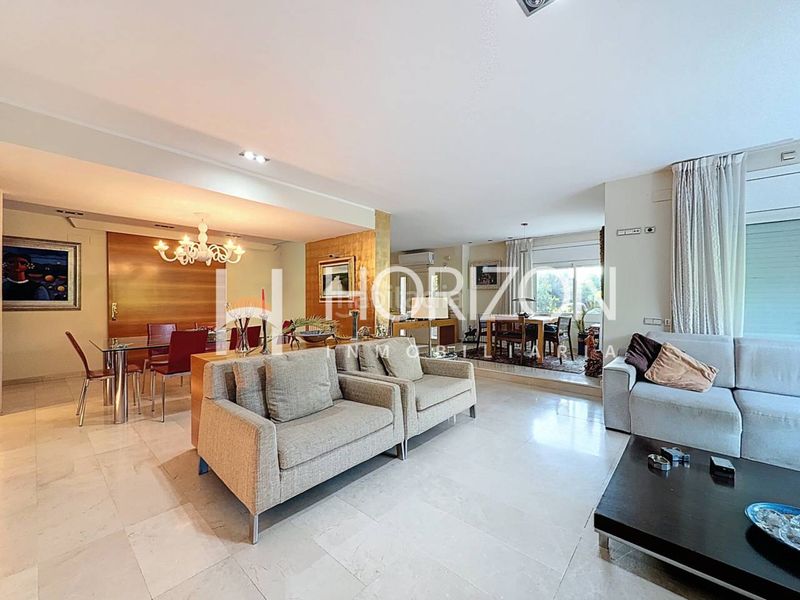 Foto 3ea4bc6e-5acd-4179-8ff3-2c8322566d2d. Xalet amb calefacció aparcament piscina a Alella