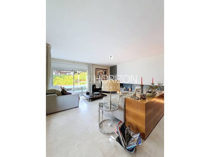 Foto 45f87f0d-d8f0-48e0-bcb0-6c08bbd8daf0. Xalet amb calefacció aparcament piscina a Alella