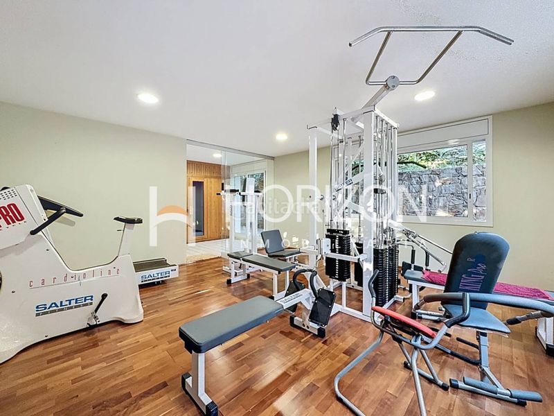 Foto 5c9844da-dae8-479d-905e-99a3bdc79cf7. Xalet amb calefacció aparcament piscina a Alella