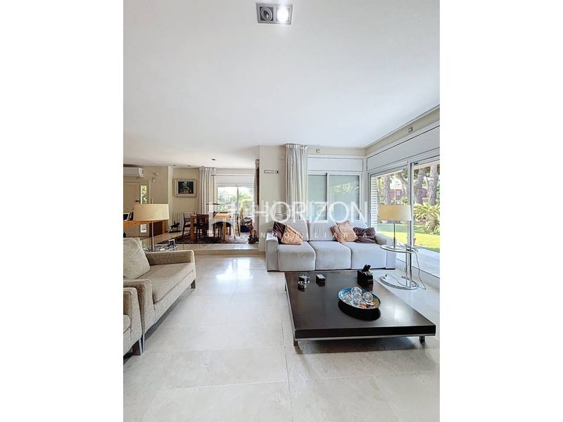 Foto 6cce6a33-9b43-4c34-9d72-bd8f6bb5f17b. Xalet amb calefacció aparcament piscina a Alella