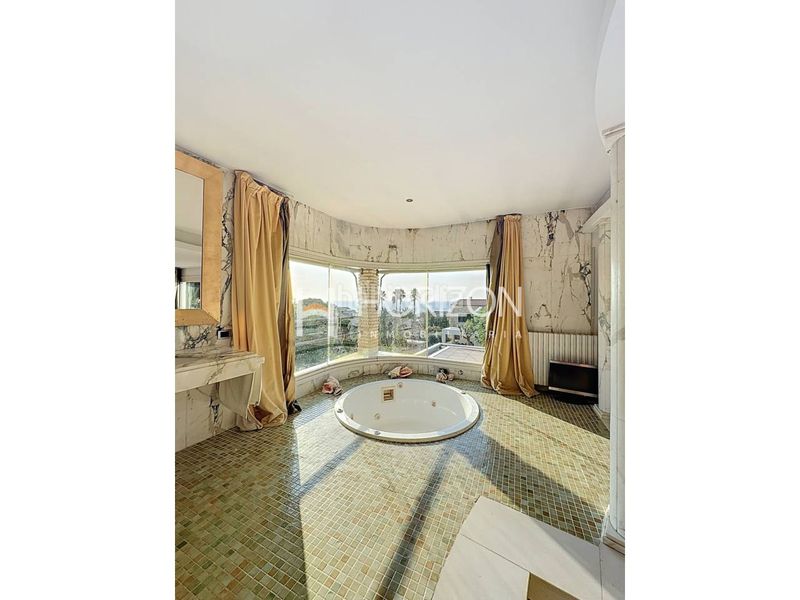 Foto 80a5a24f-5a25-439b-a30d-1340b0bf90e7. Xalet amb calefacció aparcament piscina a Alella