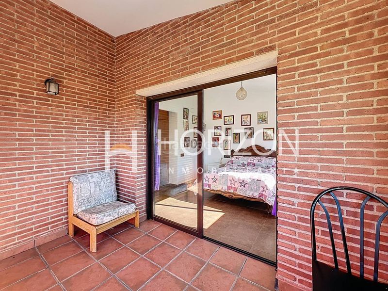 Foto 63ac6f52-669b-41cd-8a67-060c48263ae2. Casa amb calefacció aparcament piscina a Corbera de Llobregat