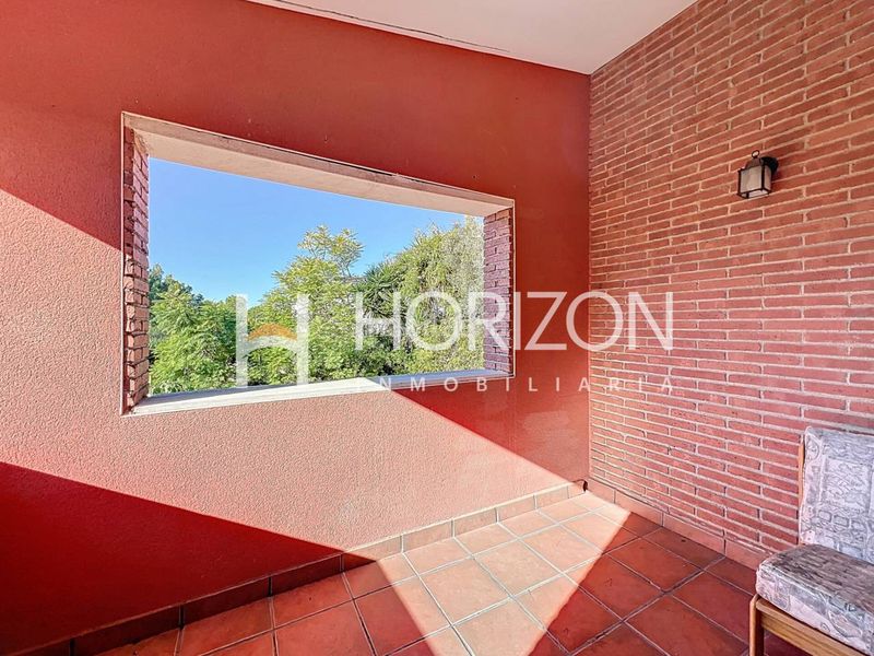 Foto 7daf6b95-b1ae-4a4c-814a-fe47efab57e8. Casa amb calefacció aparcament piscina a Corbera de Llobregat