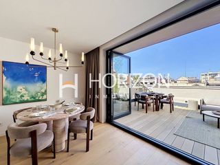Penthouse  Rambla catalunya. Ático de obra nueva con terraza a nivel en finca regia