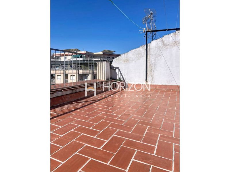 Foto 6c582e64-8db9-4500-8913-d051eed31f7f. Edifici a La Florida Hospitalet de Llobregat (L´)