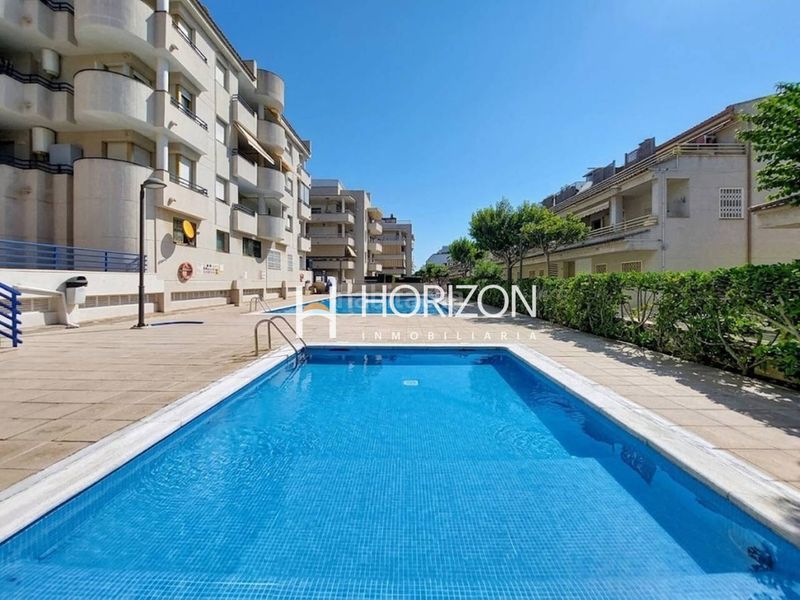 Foto 1cc9b0c1-8728-437a-acba-cb2ad9fbb7f1. Apartament amb calefacció aparcament piscina a Cunit diagonal Cunit