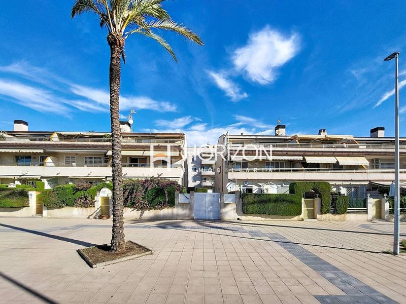 Foto 44050c49-9565-4690-a182-cbe23ca0df13. Apartament amb calefacció aparcament piscina a Cunit diagonal Cunit