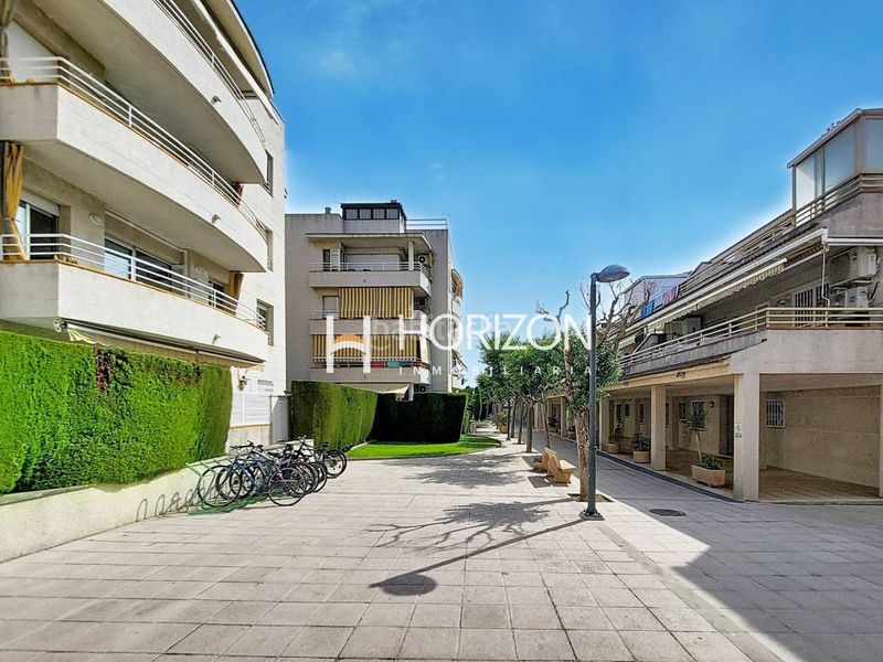 Foto 53761884-c59a-406a-97ce-d06efb6a9db2. Apartament amb calefacció aparcament piscina a Cunit diagonal Cunit