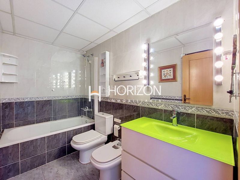 Foto 60b72b5c-118a-4107-b036-0483d8453901. Apartament amb calefacció aparcament piscina a Cunit diagonal Cunit