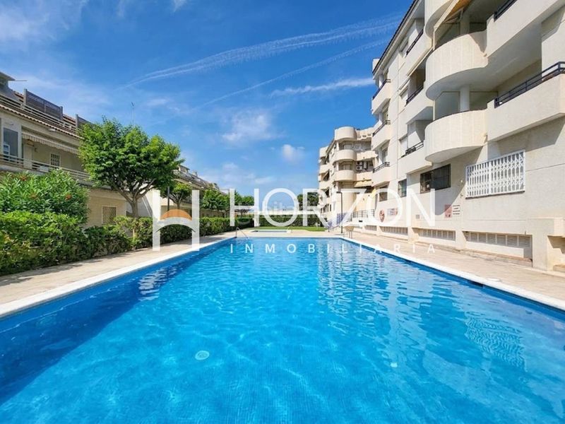 Foto 157cd492-a544-4eb2-957c-d01d43e5ffc2. Apartament amb calefacció aparcament piscina a Cunit diagonal Cunit