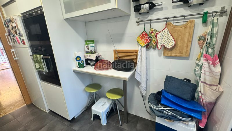 Foto db985f19-ada7-4f21-acba-60e16e601938. Planta baixa amb xemeneia calefacció aparcament a Segur de Calafell