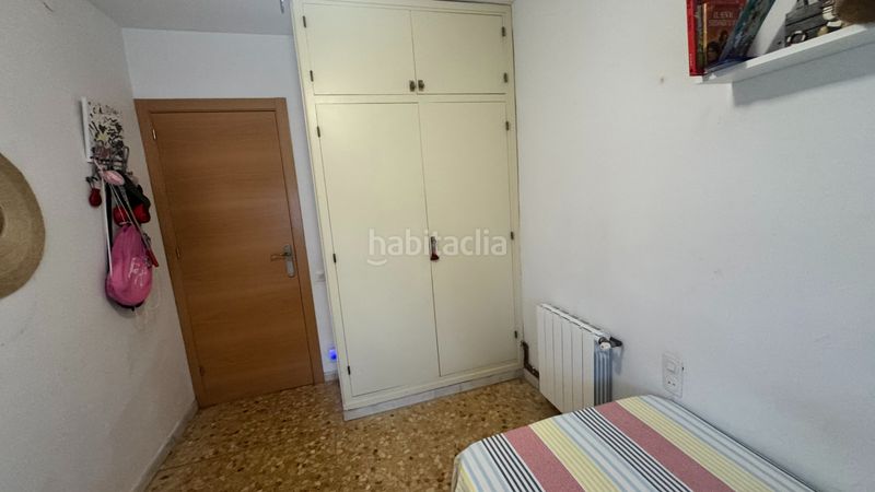 Foto dd0372f4-9f6c-48a4-a955-0dd774889563. Planta baixa amb xemeneia calefacció aparcament a Segur de Calafell