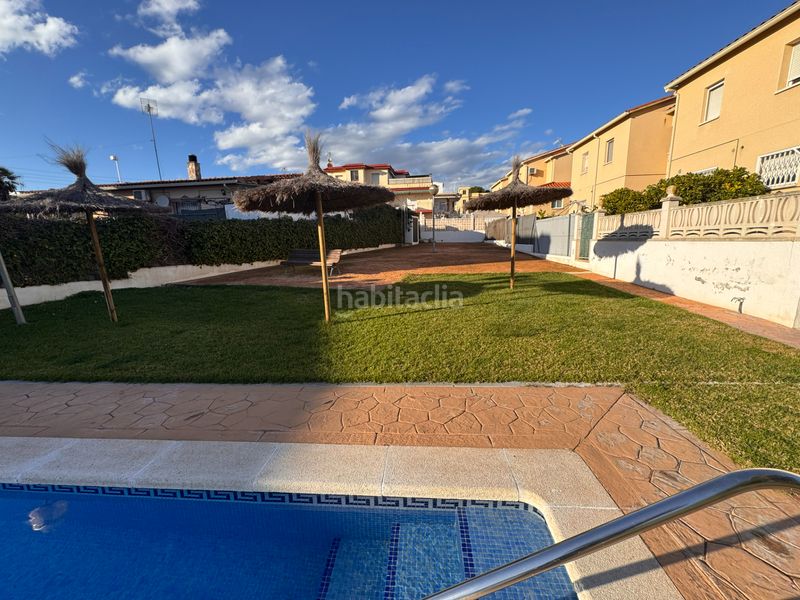 Foto de9a4a40-2847-428a-b705-df328b88d4fa. Casa adossada amb aparcament piscina a Creixell