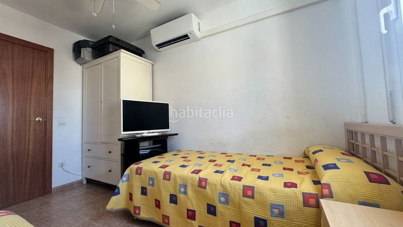Foto f5addb1a-f92a-499b-ac07-bd2ca3796487. Casa adossada amb aparcament piscina a Creixell
