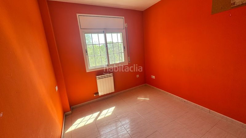 Foto 5c95e8a0-83c2-4ee3-831a-8992fc387a3d. Xalet amb xemeneia aparcament piscina a Catllar (El)