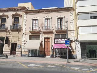 Xalet  Calle rambla obispo orberá. Se vende casa con mas de 100 años de antiguedad