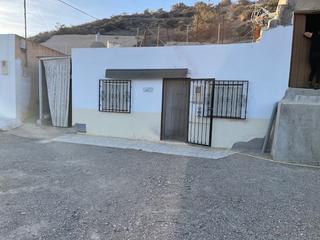 Casa a Calle duque de ahumada 1. Gador pueblo. se vende  amplia casa cueva