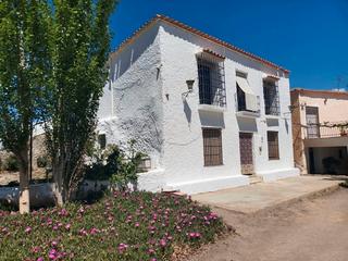 Finca rústica a Calle escuchagranos 34. Cortijos en venta con parcela entre abla -  abrucena fiñana