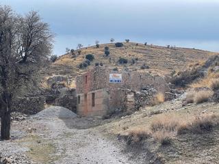 Propriété à N/a. Se vende finca  caza con cortijo a rehabilitar en gor- baza- gua