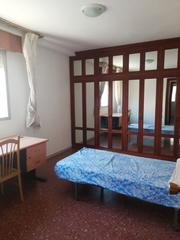 Location Appartement à Calle jerónima belver 1. Se alquila piso para estudiantes en avda, del mediterraneo