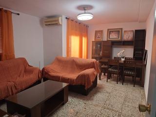 Location Appartement à Calle doctor carracido 8. Se alquila piso para estudiantes en el centro de almeria