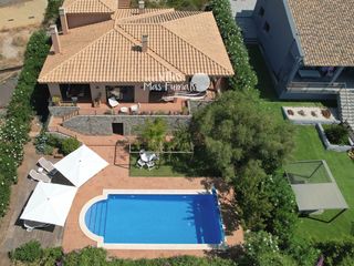 Chalet  Muntanyeta. Chalet independiente en venta en palau-saverdera, con 180 m2, 3