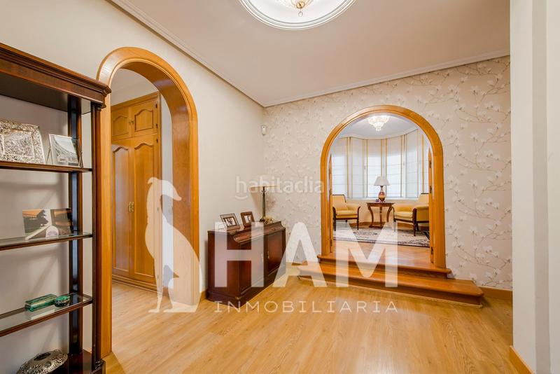 Foto 29dcf3c6-6bf3-43c8-90bf-dbdd912cf2f5. Xalet amb calefacció aparcament piscina a El Olivar de Mirabal Boadilla del Monte