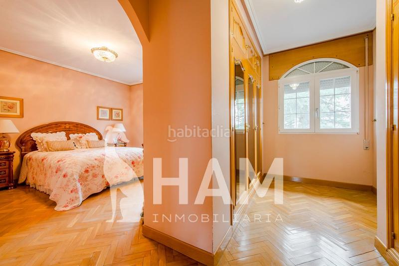 Foto 3f5e7ad9-9835-44d1-8da3-d54dbd5f974a. Xalet amb calefacció aparcament piscina a El Olivar de Mirabal Boadilla del Monte