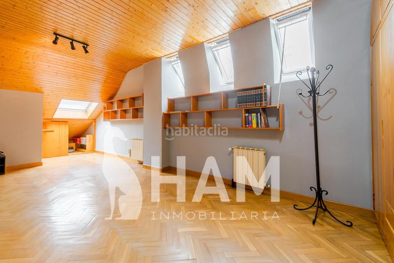 Foto 41b05628-7228-4d1e-be6c-076545cb4ee1. Xalet amb calefacció aparcament piscina a El Olivar de Mirabal Boadilla del Monte