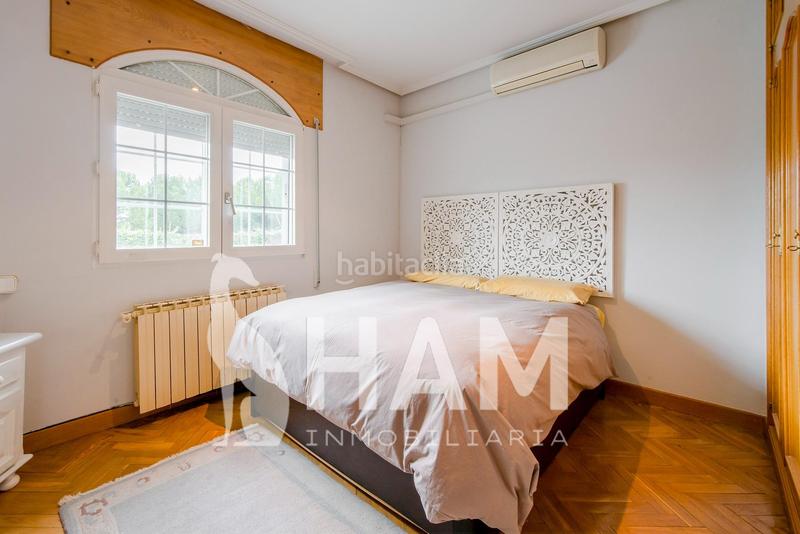 Foto 42bb7475-f017-43c4-a6bf-ee1956fc57a4. Xalet amb calefacció aparcament piscina a El Olivar de Mirabal Boadilla del Monte