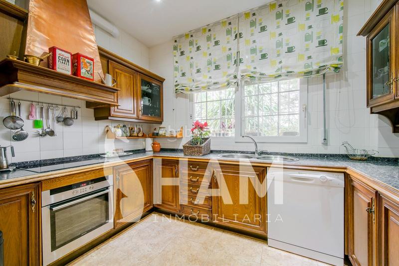 Foto 63689393-ee4f-4e9b-976b-c19da6d8f0b9. Xalet amb calefacció aparcament piscina a El Olivar de Mirabal Boadilla del Monte