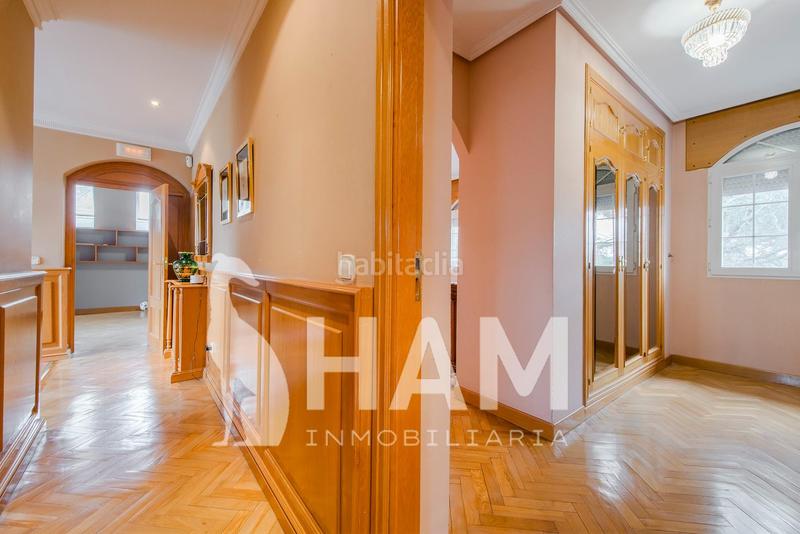 Foto 87b4c465-8d48-4554-9ca5-4427d4d71bb0. Xalet amb calefacció aparcament piscina a El Olivar de Mirabal Boadilla del Monte