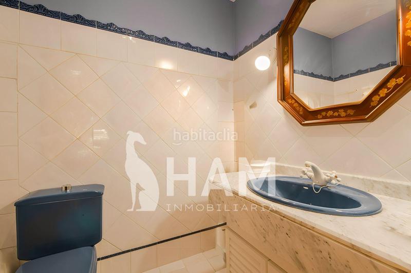 Foto ae80c316-77a0-41fd-8e47-b30a3a68ed47. Xalet amb calefacció aparcament piscina a El Olivar de Mirabal Boadilla del Monte