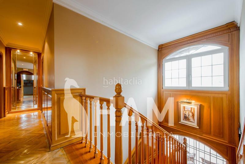 Foto c0c43b2b-4b10-43b0-a36e-6800cd4158c2. Xalet amb calefacció aparcament piscina a El Olivar de Mirabal Boadilla del Monte