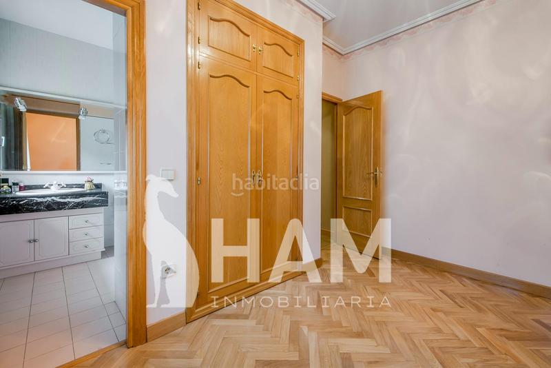 Foto ca4608e0-387e-436f-bd44-249a6650e352. Xalet amb calefacció aparcament piscina a El Olivar de Mirabal Boadilla del Monte