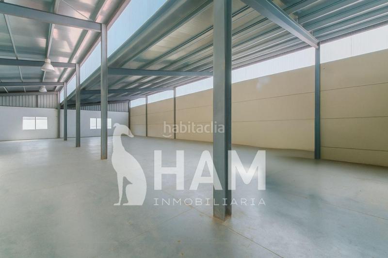 Foto a0a0210d-eac6-419b-9266-f36ee1203020. Alquiler nave industrial  1.140m con patio y montacargas en montepríncipe opción nave contigua en Boadilla del Monte