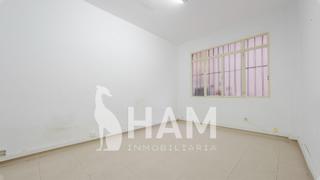 Local Comercial en Calle de Puentedeume