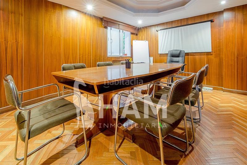 Foto babb18f2-c8b0-4b2b-9e99-348bee8ed1e0. Rent office space with heating in Pacífico Madrid