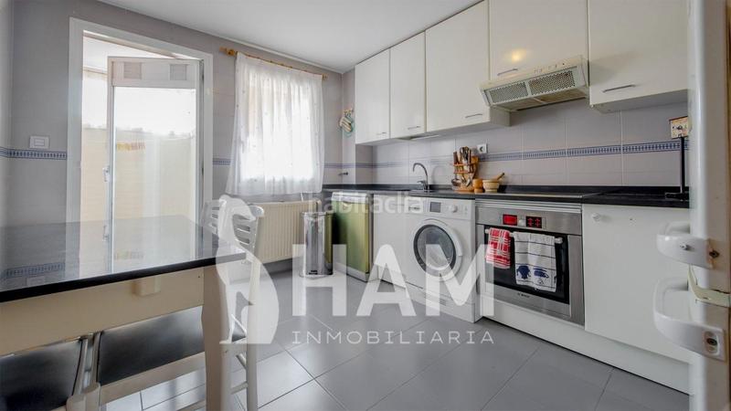 Foto 59a12f36-05b9-4db3-b2a8-9dd0a9ac3183. Apartamento en Peñagrande Madrid