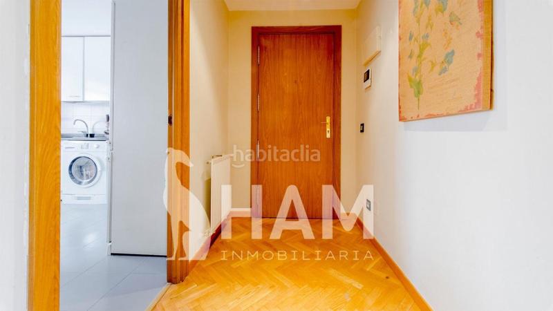 Foto f55bfa0f-5eff-4431-8fd1-150be714063b. Piccolo appartamento con riscaldamento piscina in Madrid