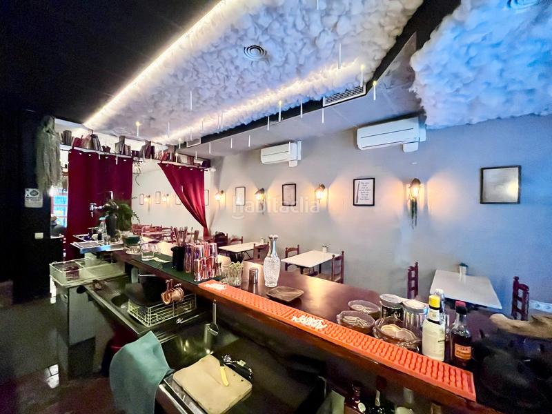 Foto 42f0f1e6-2571-4031-b540-70259df0747d. Traspàs local comercial a Vila de Gràcia Barcelona