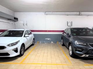 Aparcament cotxe  N/a. Plaza de parking en el clot, entre calle valència y aragó