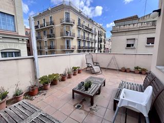 Affitto Casa in Carrer de ca l'alegre de dalt 53. Casa unifamiliar en gracia. esta excepcional propiedad se compon