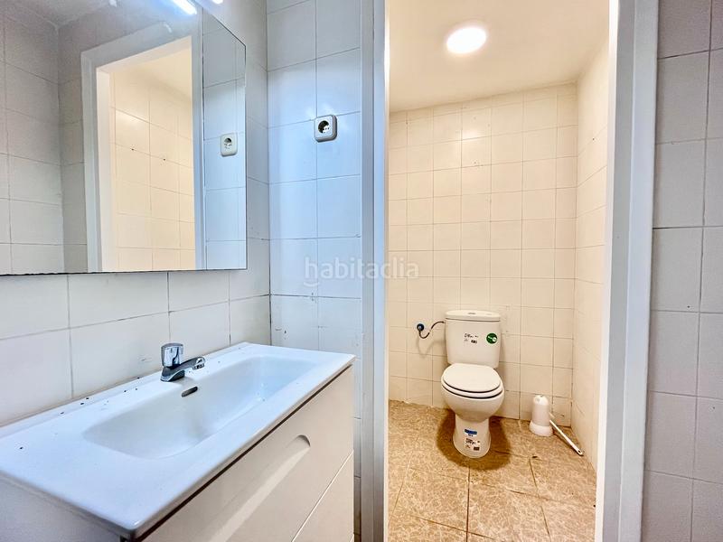 Foto feab9bee-1c7b-4c27-b7bd-6bf597708c5a. Location local commercial dans carrer de lluís el piadós 7 dans Barcelona