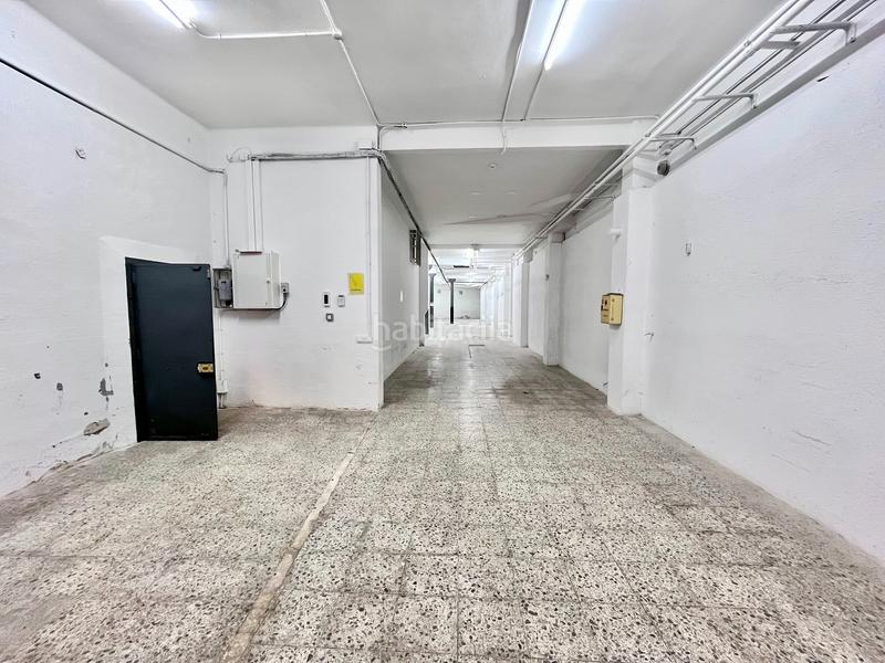 Foto 1a063bcd-acc3-4fc5-be20-db236b07c49c. Miete geschäftsraum in carrer de lluís el piadós 7 in Barcelona